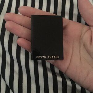 Kevyn Aucoin Sample Highlighter